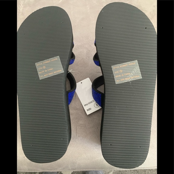 NWT Blue Rhinestone Platform Sandals size 9 - Picture 6 of 7